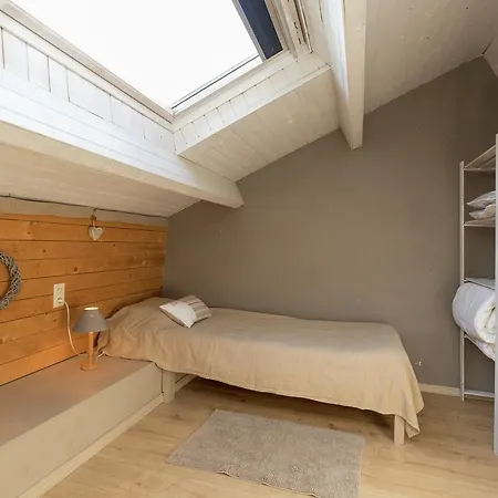 Beautiful Cottage In Malempre With Fenced Garden