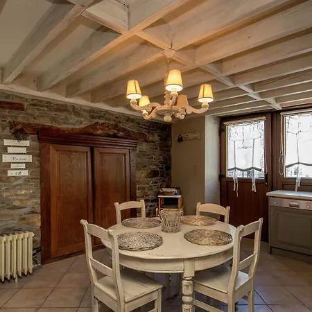 Beautiful Cottage In Malempre With Fenced Garden Manhay