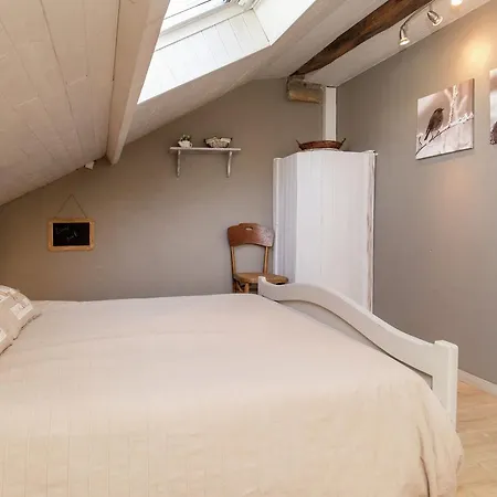 Beautiful Cottage In Malempre With Fenced Garden Ferienhaus Manhay